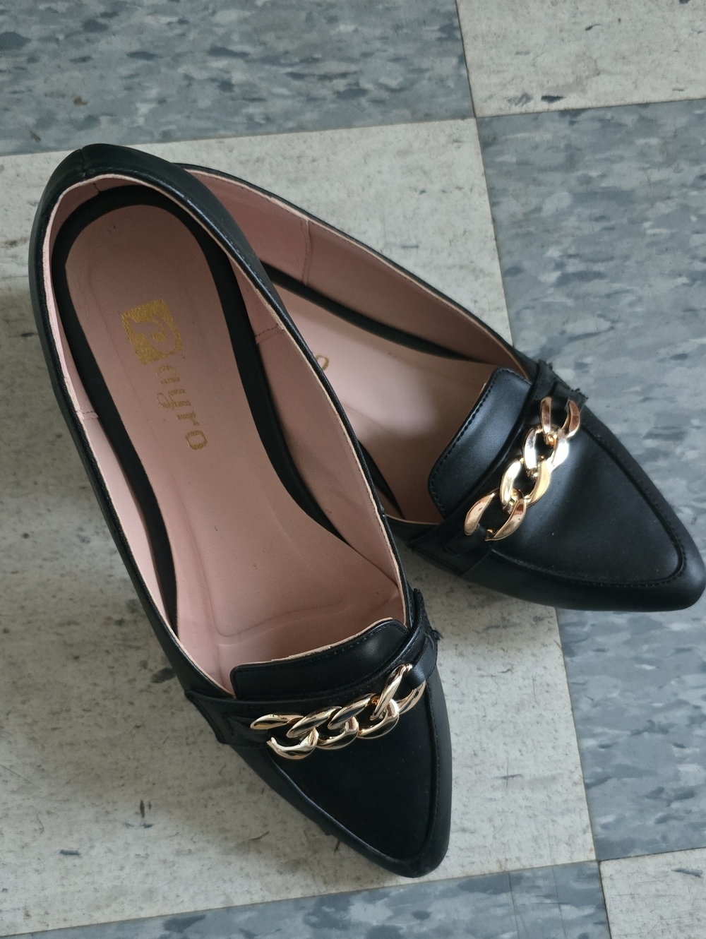 Black Chain-Detail Pointed Flats - Women's Slip-On Loafers